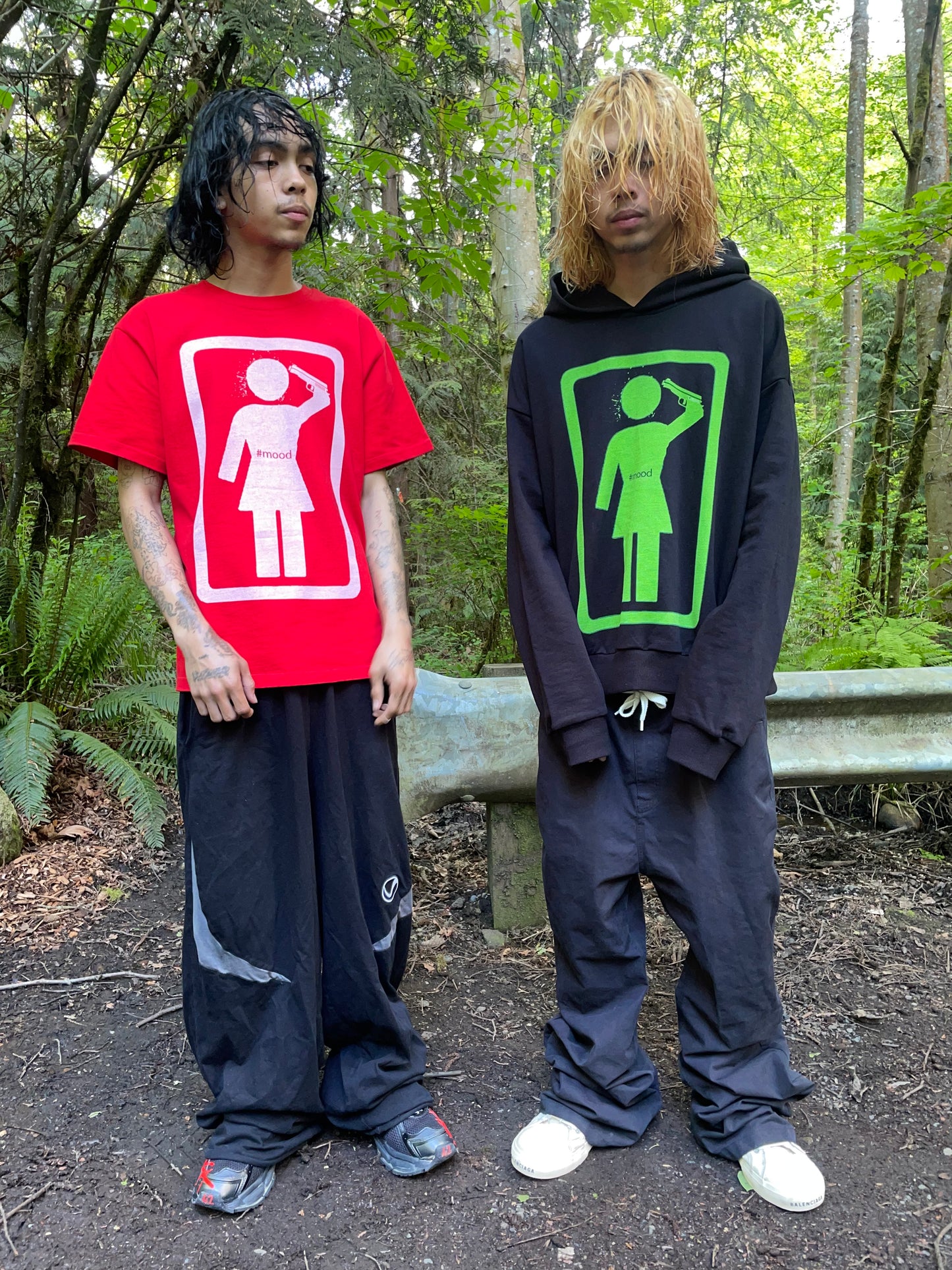 #MOOD HOODIE BLACK + NEON